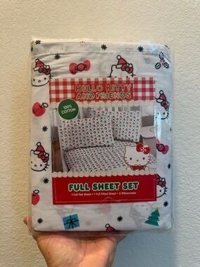 Hello Kitty Full Sheet Set in White and Pink by Sanrio